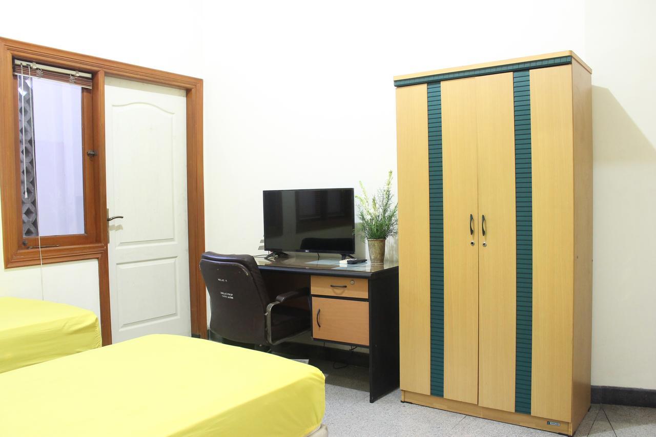 Graha Sekar Arum Syariah Surabaya Exterior foto