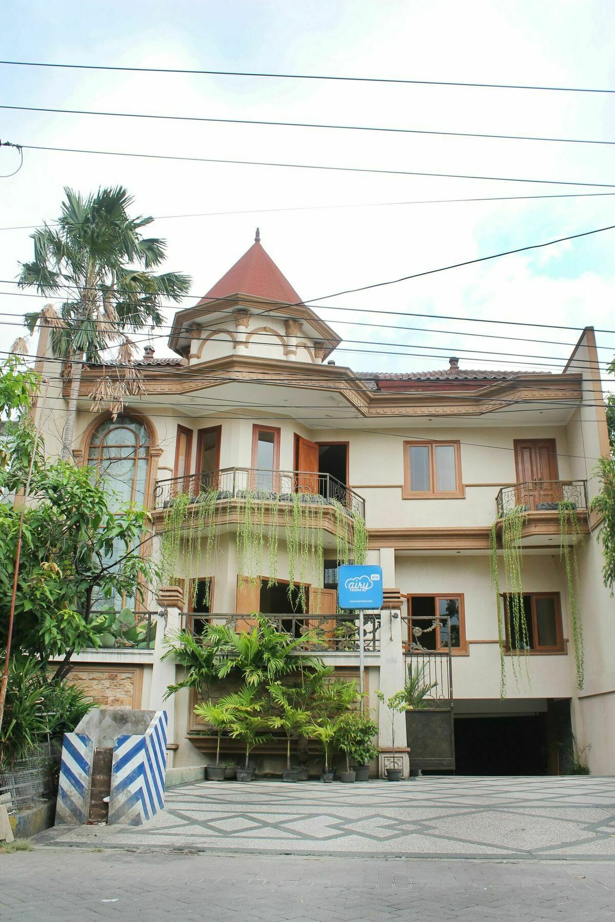 Graha Sekar Arum Syariah Surabaya Exterior foto